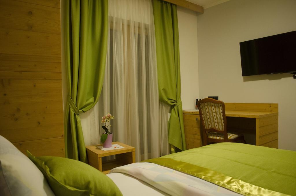 Guest House Gostisce Jutrisa Rogatec Exterior photo